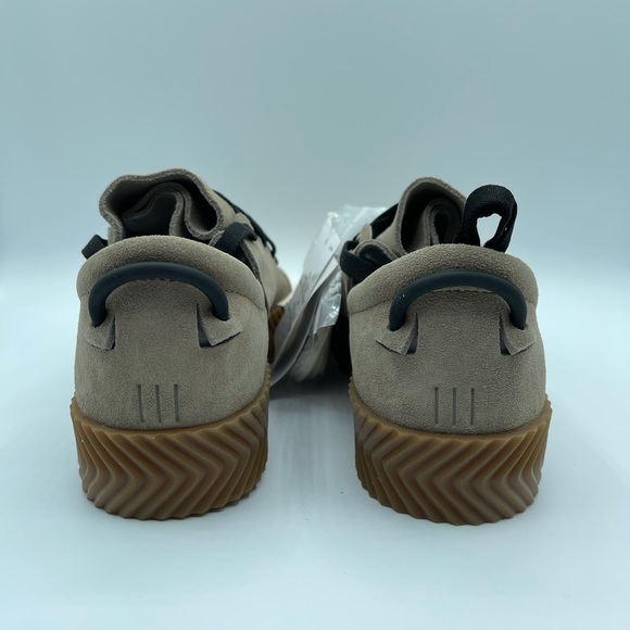 AW SKATE SNEAKERS - Picture 6 of 7